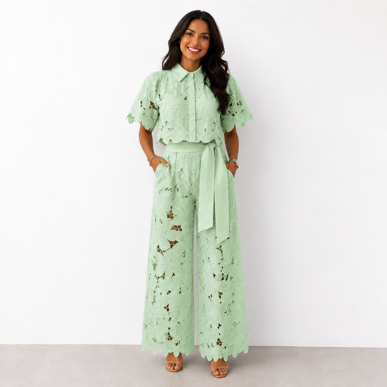 Isabela™ Elegantes Zweiteiliges Set aus Lochspitze | Spitze-Bluse & Hose mit Taillenband