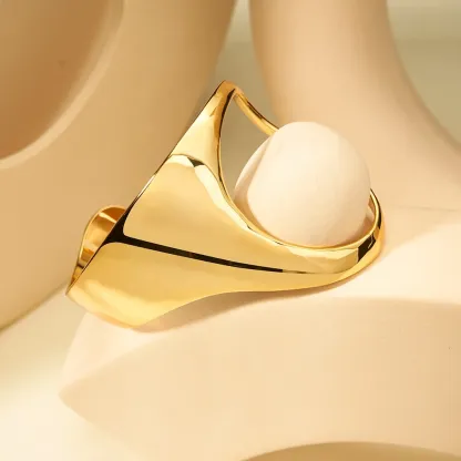 18K Geometric Solid Curved Palm Bracelet