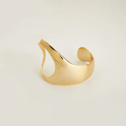 18K Geometric Solid Curved Palm Bracelet