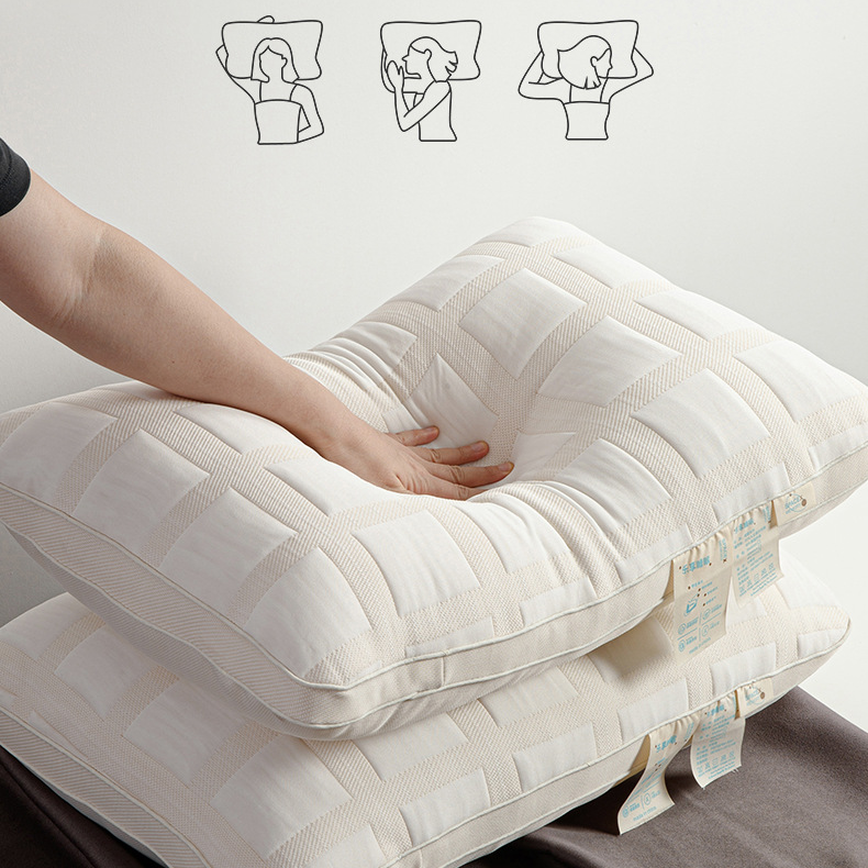 Der hochelastische Kissenkern kollabiert nicht, das strapazierfähige Strickgewebe ist weich und atmungsaktiv