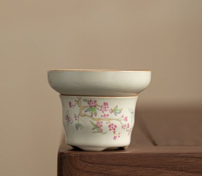 Wisteria Ceramic Tea Strainer Set