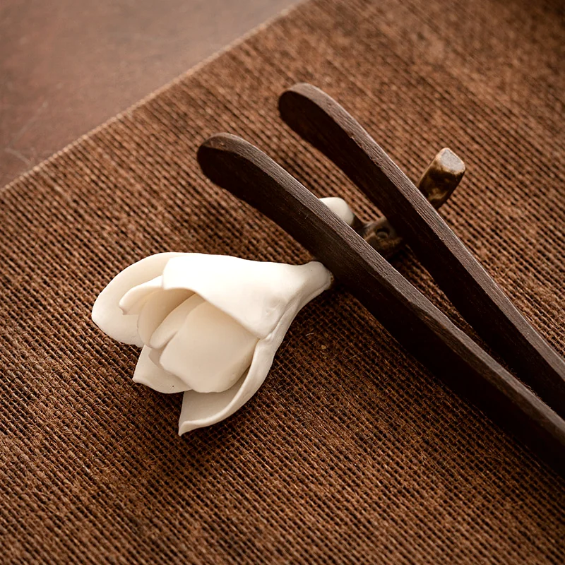 ceramic-petal-incense-display-for-mindful-living