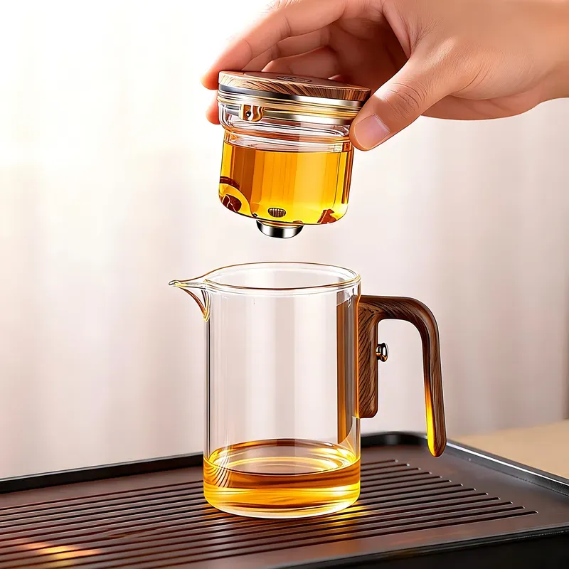 Magnetic Tea Infuser Pot, Glass Teapot with Removable Infuser & Wooden Handle, One-Click Tea Separation, Heat-Resistant Borosilicate Glass Tea Maker for Home Office