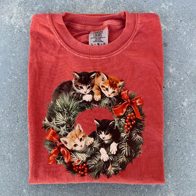 Retro 90s Cat Christmas T-shirt