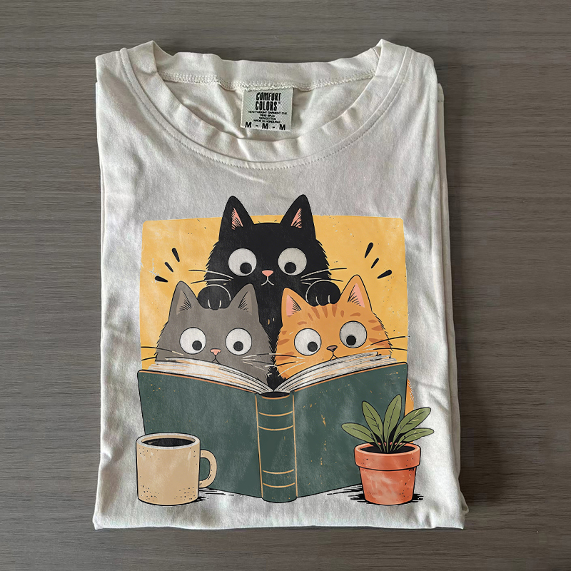Book Lover Cat T-shirt