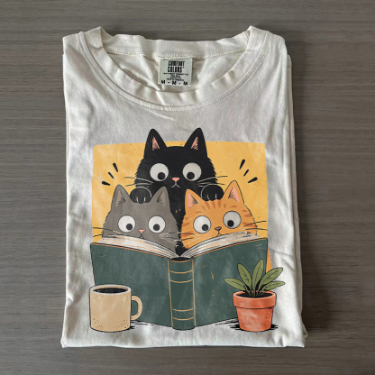 Book Lover Cat T-shirt