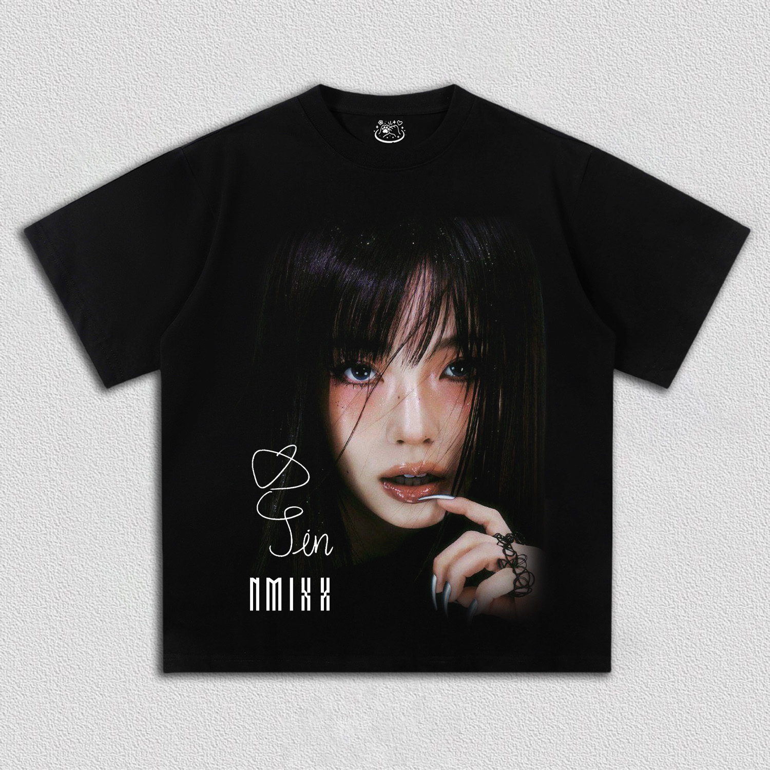 NMIXX kyujin TEE