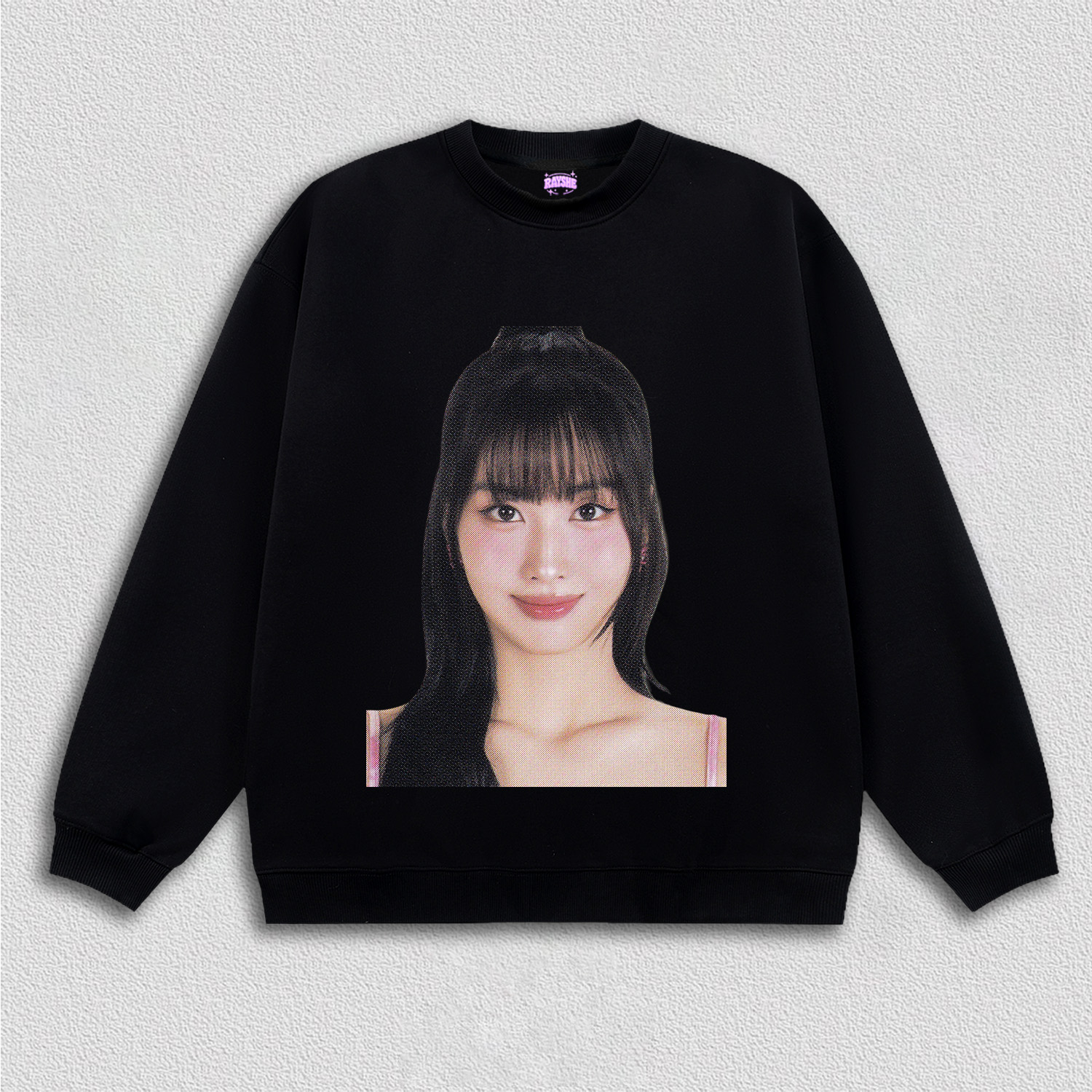 Momo TEE