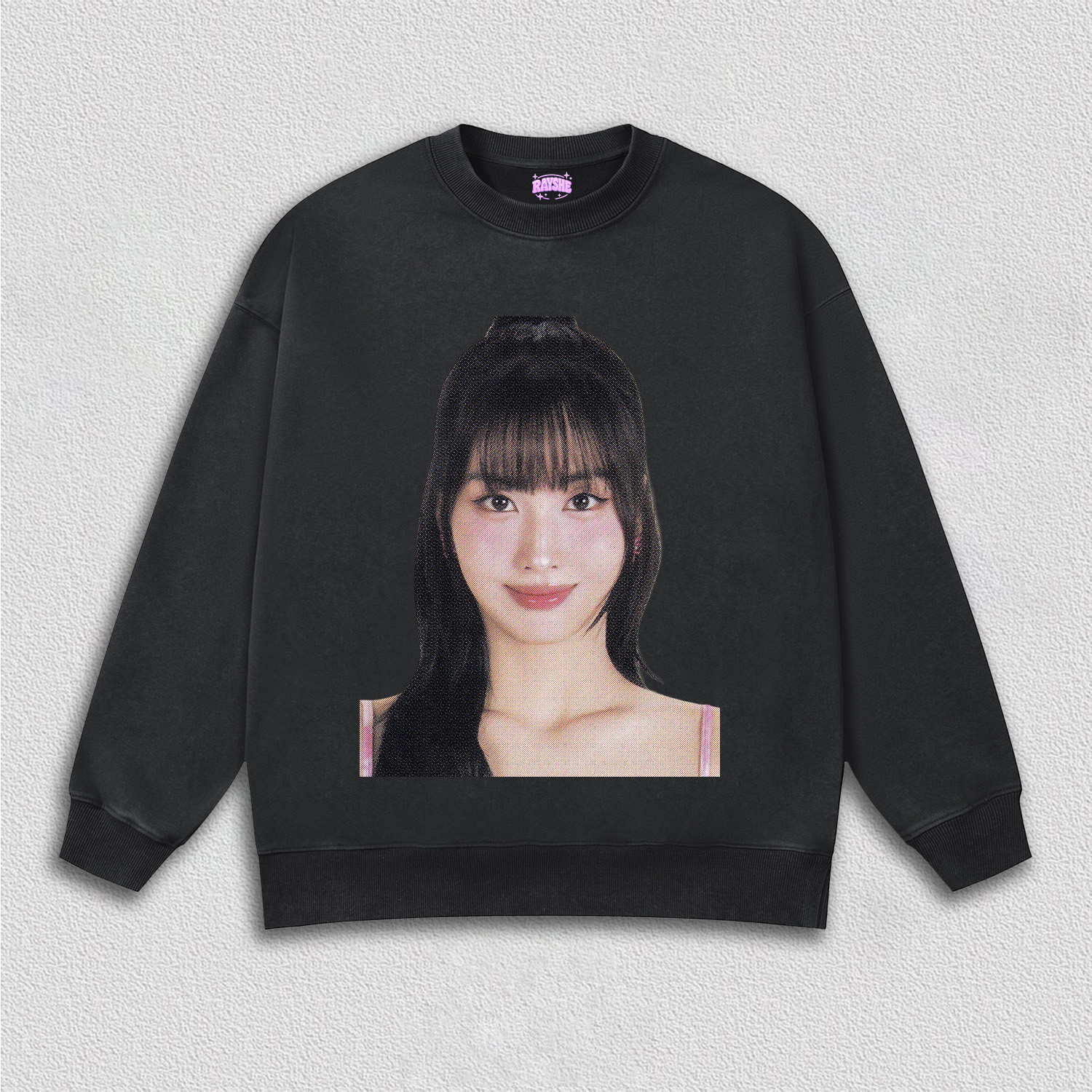 Momo TEE