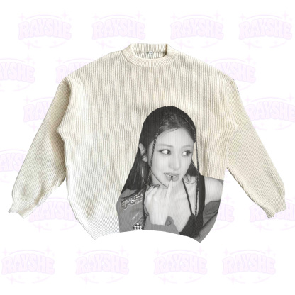 LE SSERAFIM yunjin SWEATER