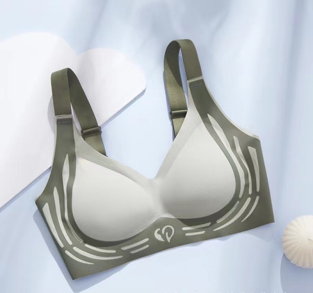 🌸✨Marre des soutiens-gorge qui serrent, marquent et pèsent ? Découvrez l'innovation Minimizer 3D sans armatures. Conçu pour les poitrines généreuses, il réduit visuellement votre volume de 2 bonnets tout en offrant un maintien liftant exceptionnel.