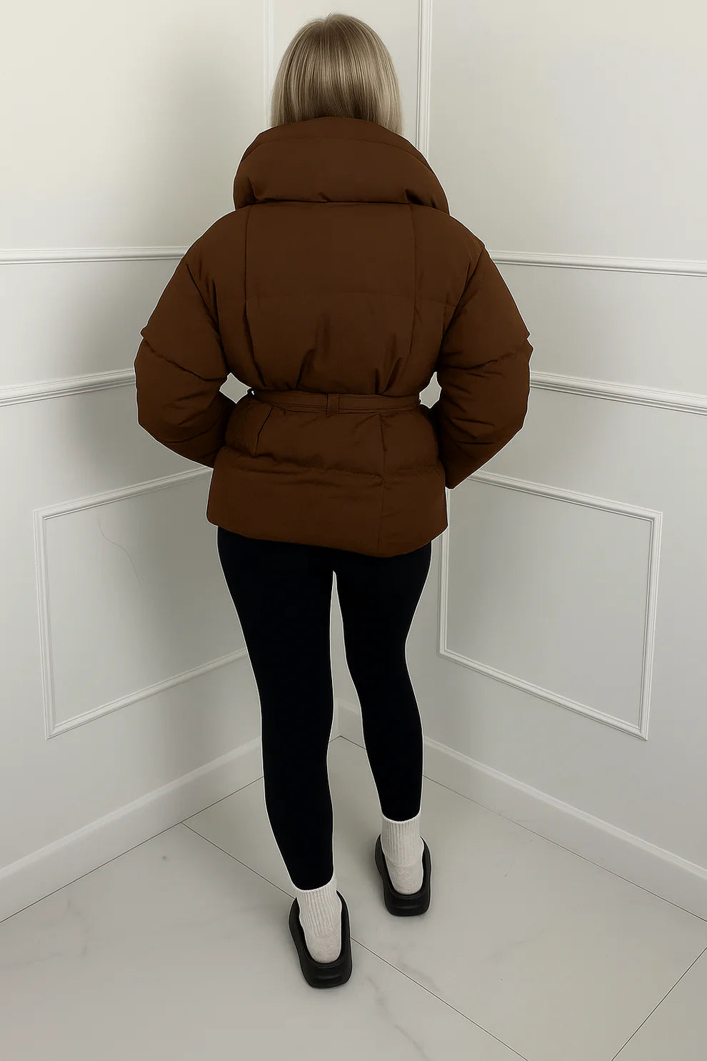  Kurze Pufferjacke mit Gürtel