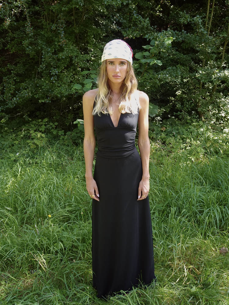 Clauda maxi dress with open back - Black