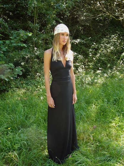 Clauda maxi dress with open back - Black