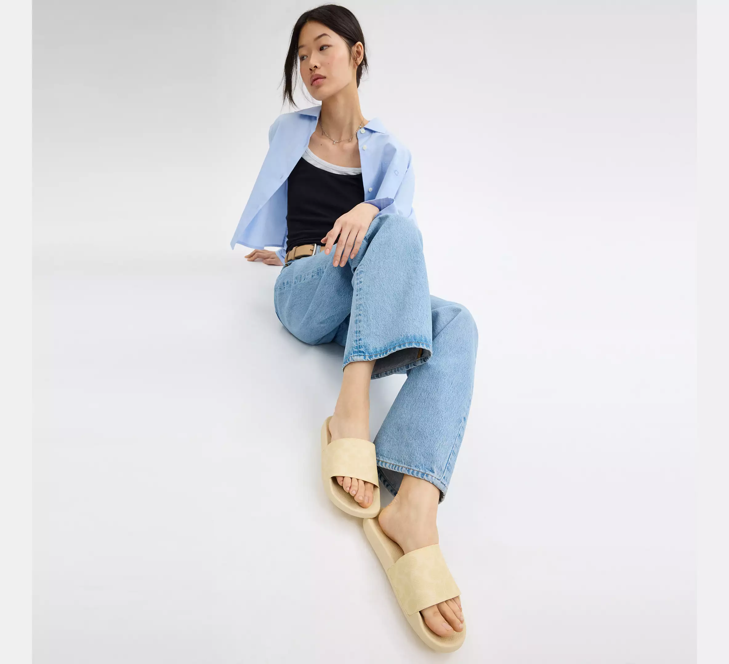 Udele Sport Slide In Signature Canvas