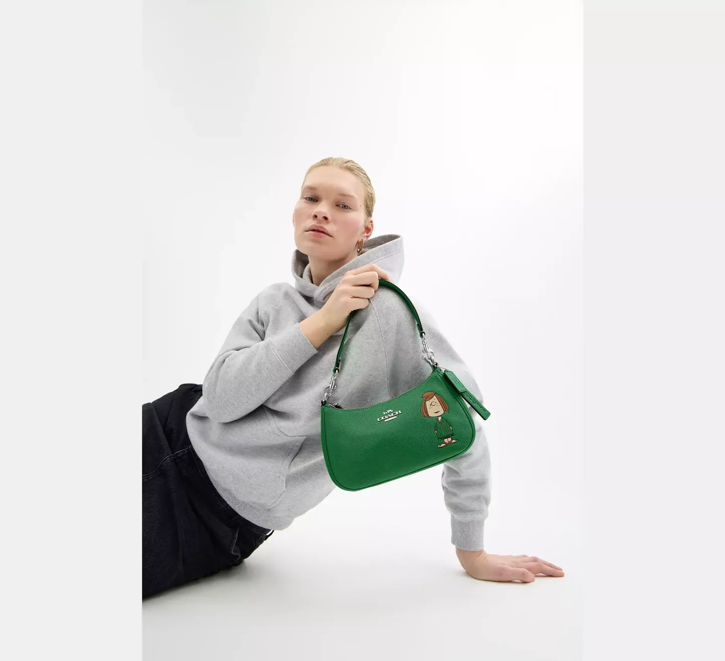 Peanuts Teri Shoulder Bag With Peppermint Patty