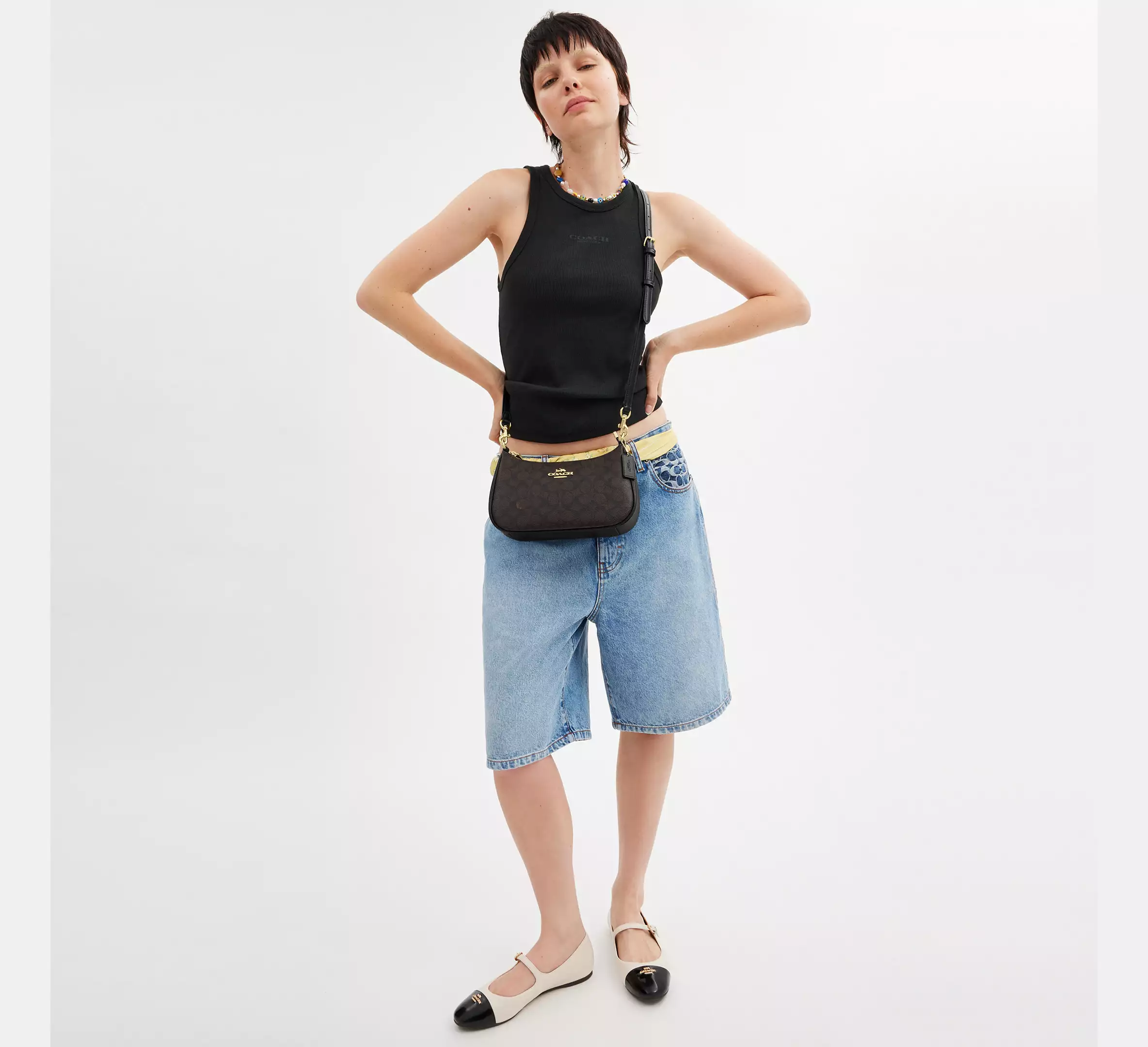 Teri Shoulder Bag In Signature Canvas