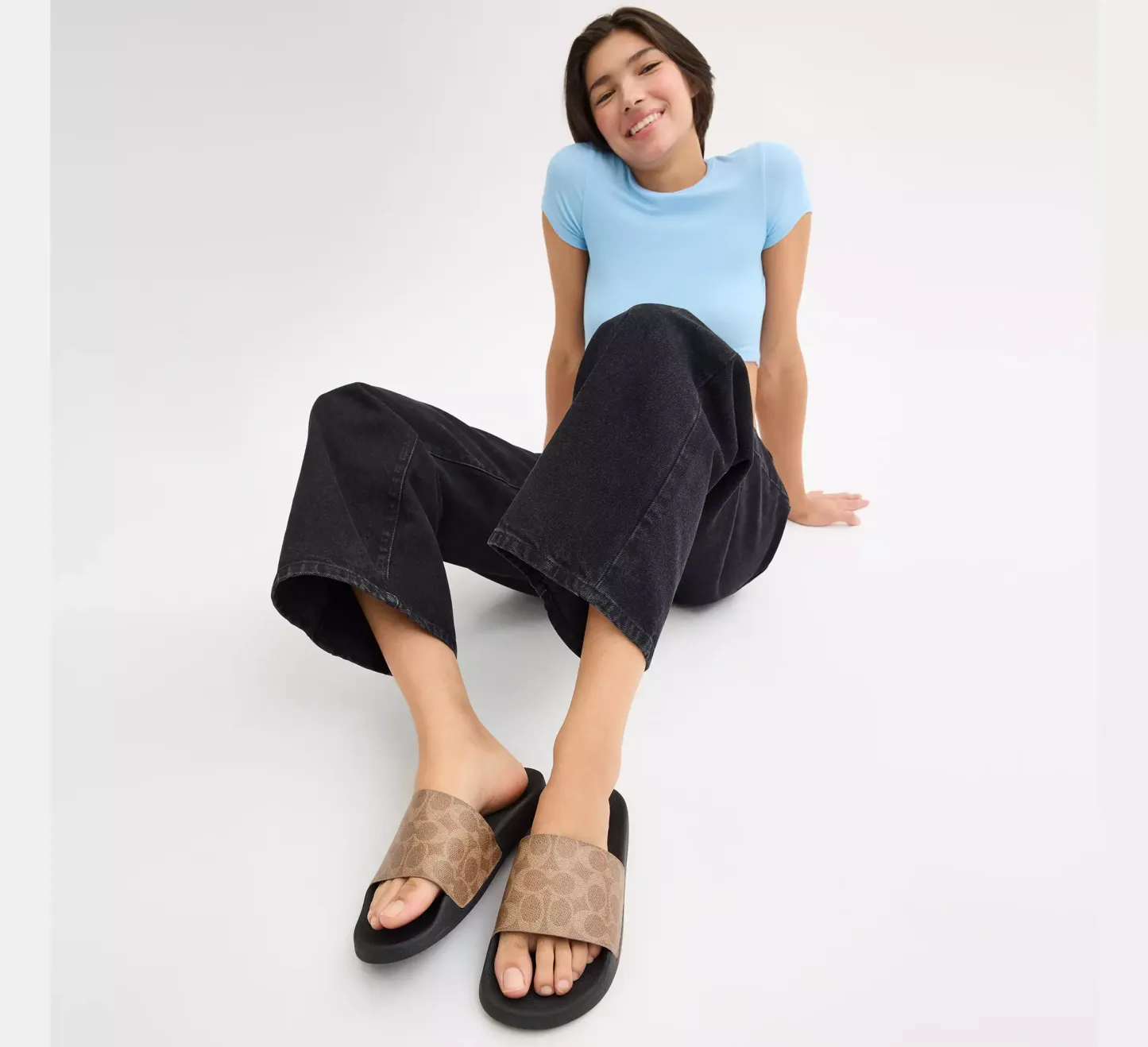 Udele Sport Slide In Signature Canvas