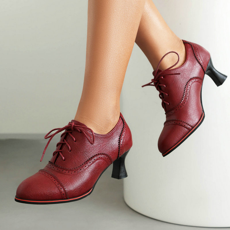 Vintage Wingtip Heels: Stylish Lace-Up Shoes for Everyday & Date Nights