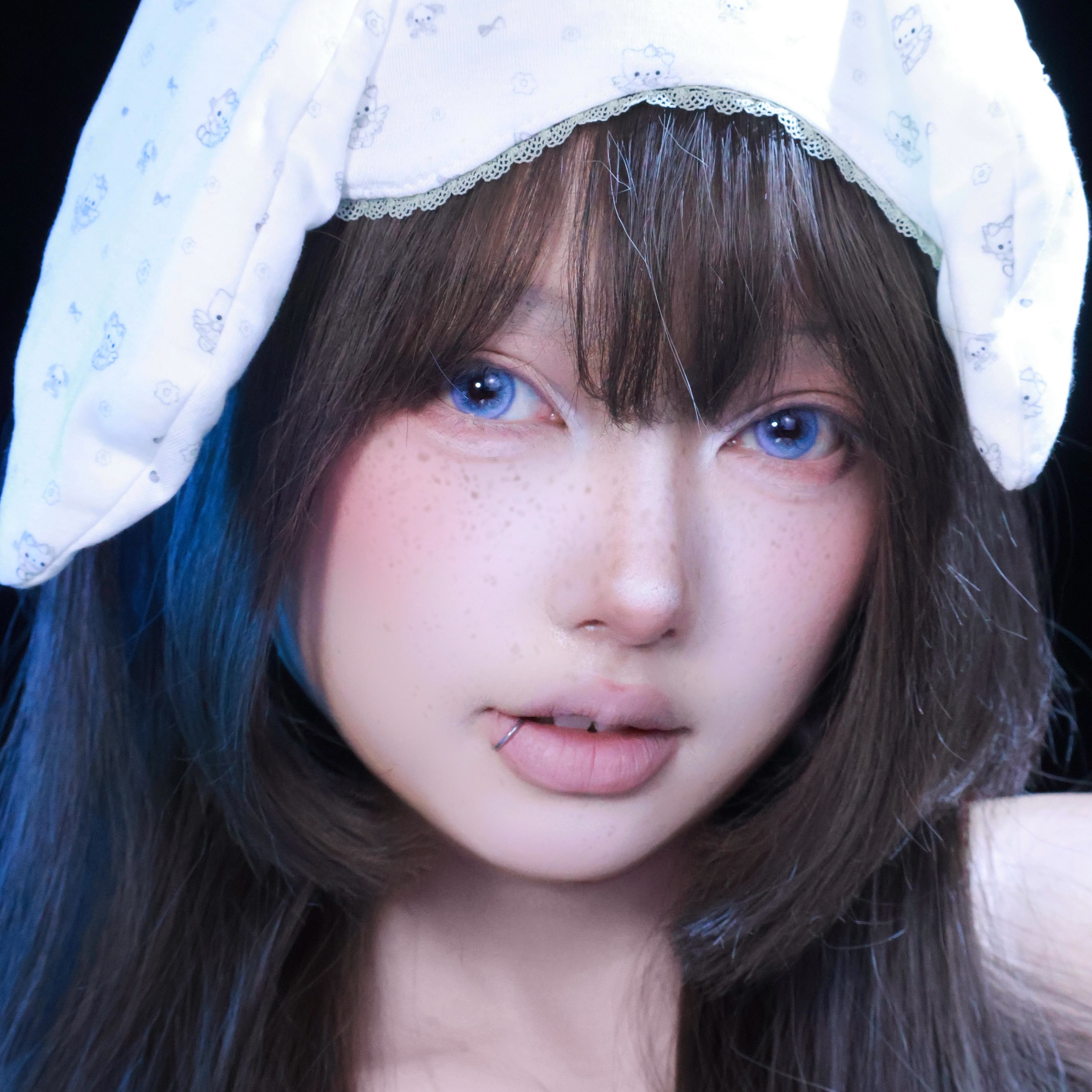 Dollpoison Gleam Grey 1-Day Cosplay Colored Contacts - image 3