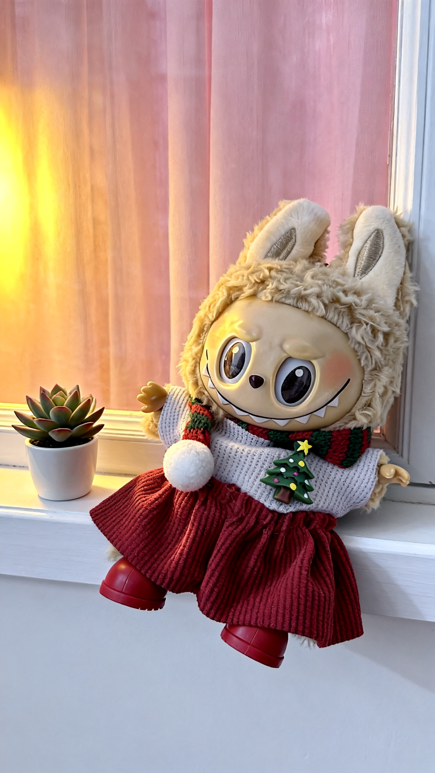 Red corduroy trousers for Christmas