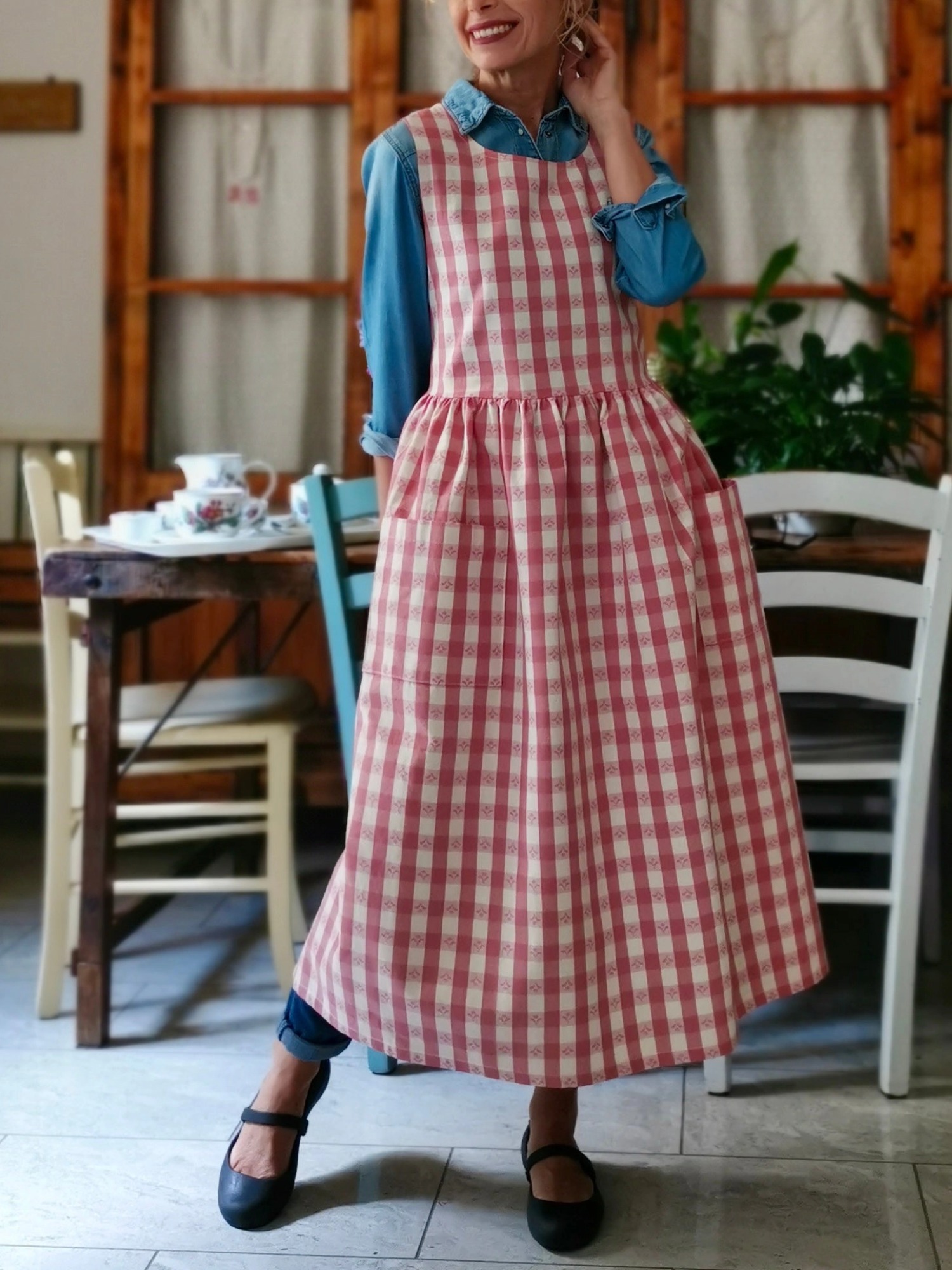 Antique Pink Checked Apron with Embroidered Flowers