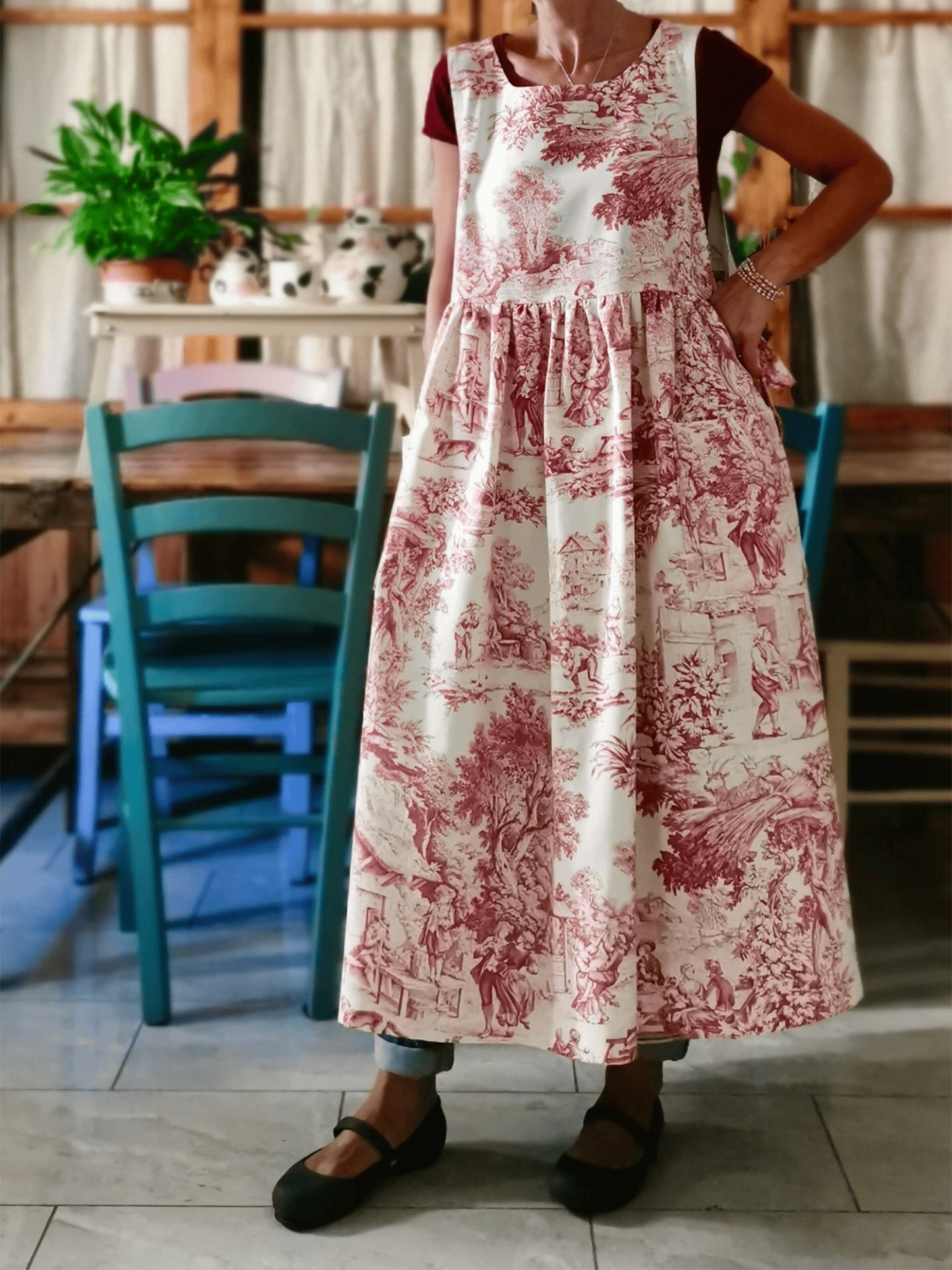 Vintage Toile de Jouy Red Long Apron with Pockets