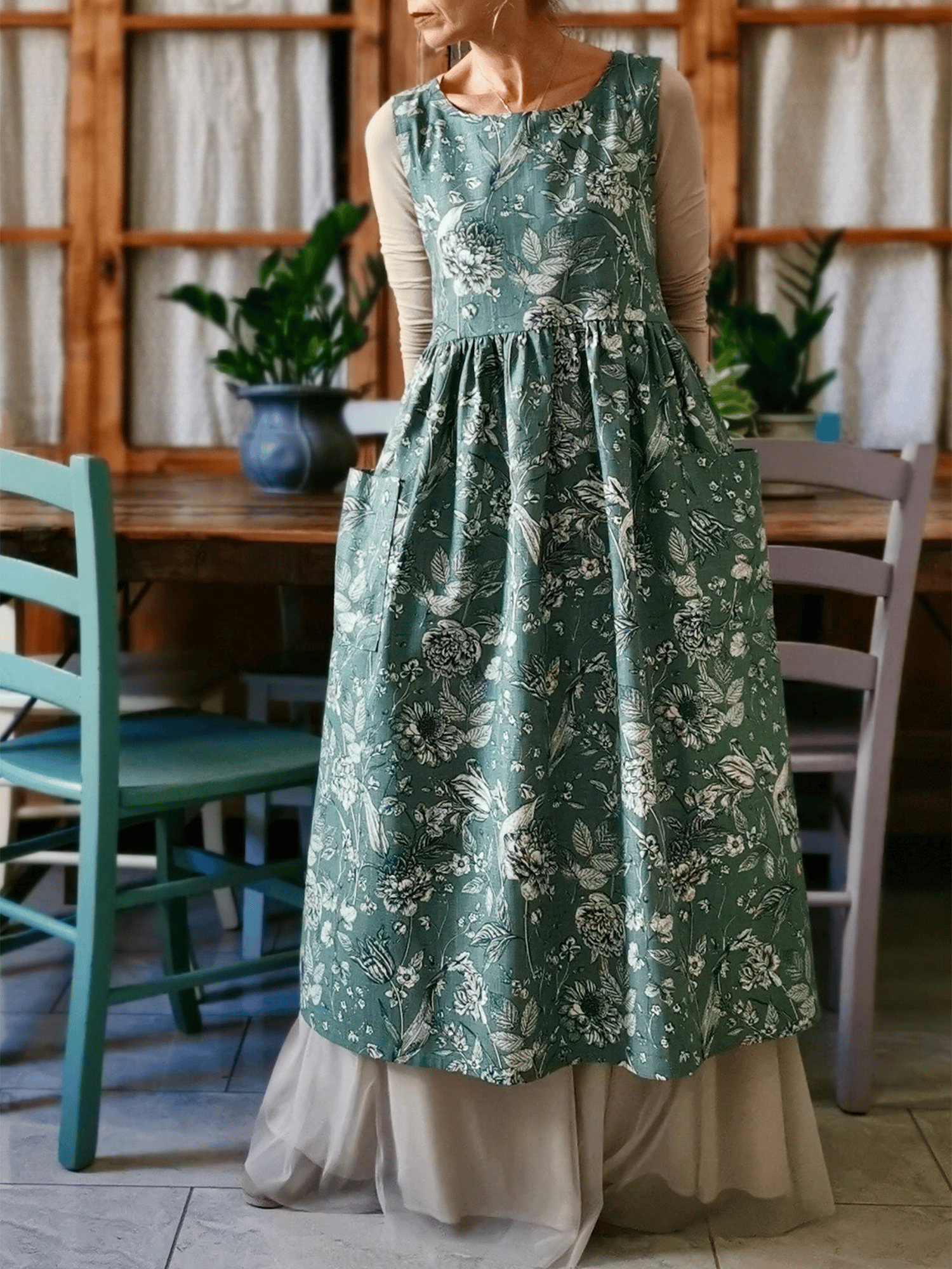 Vintage Grey Green Floral Print Long Apron with Pockets