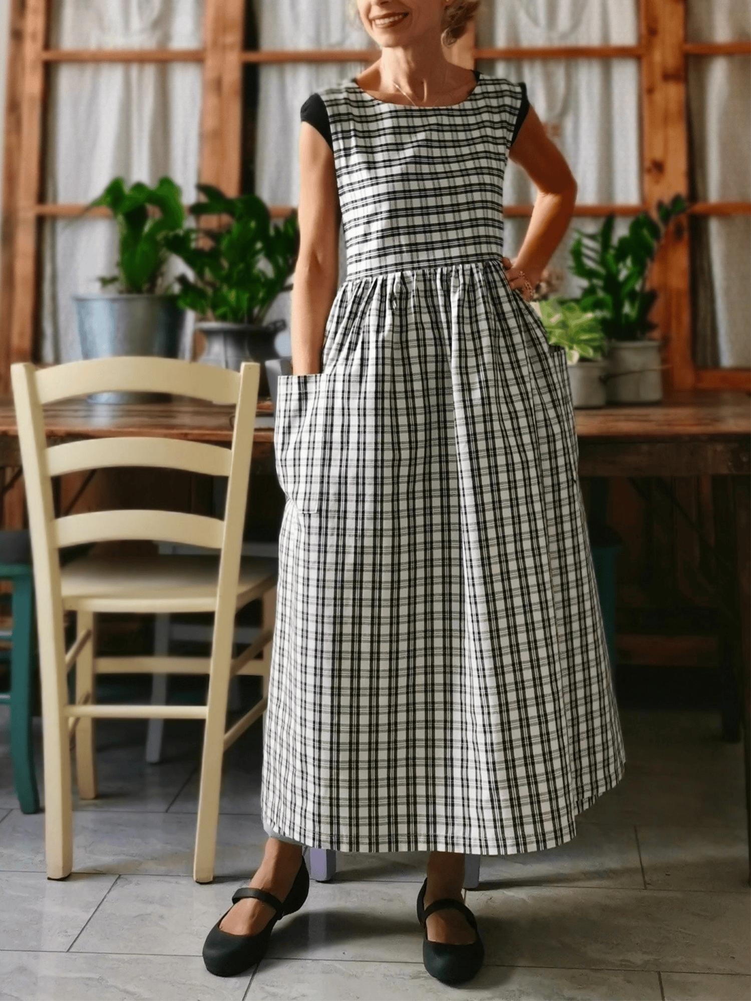 Black and Cream Tartan Check Cotton Apron