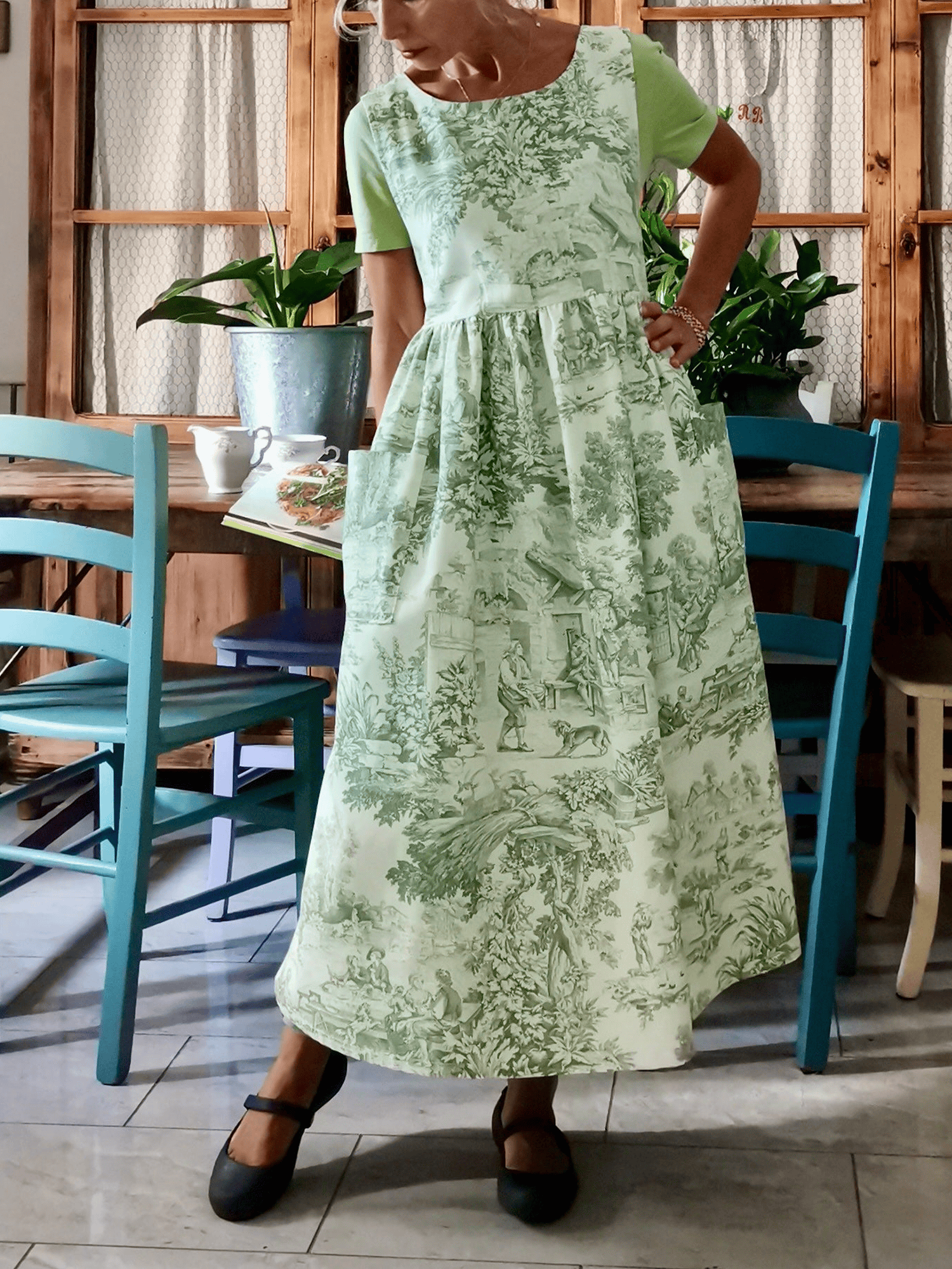 Vintage Toile de Jouy Green Long Apron with Pockets