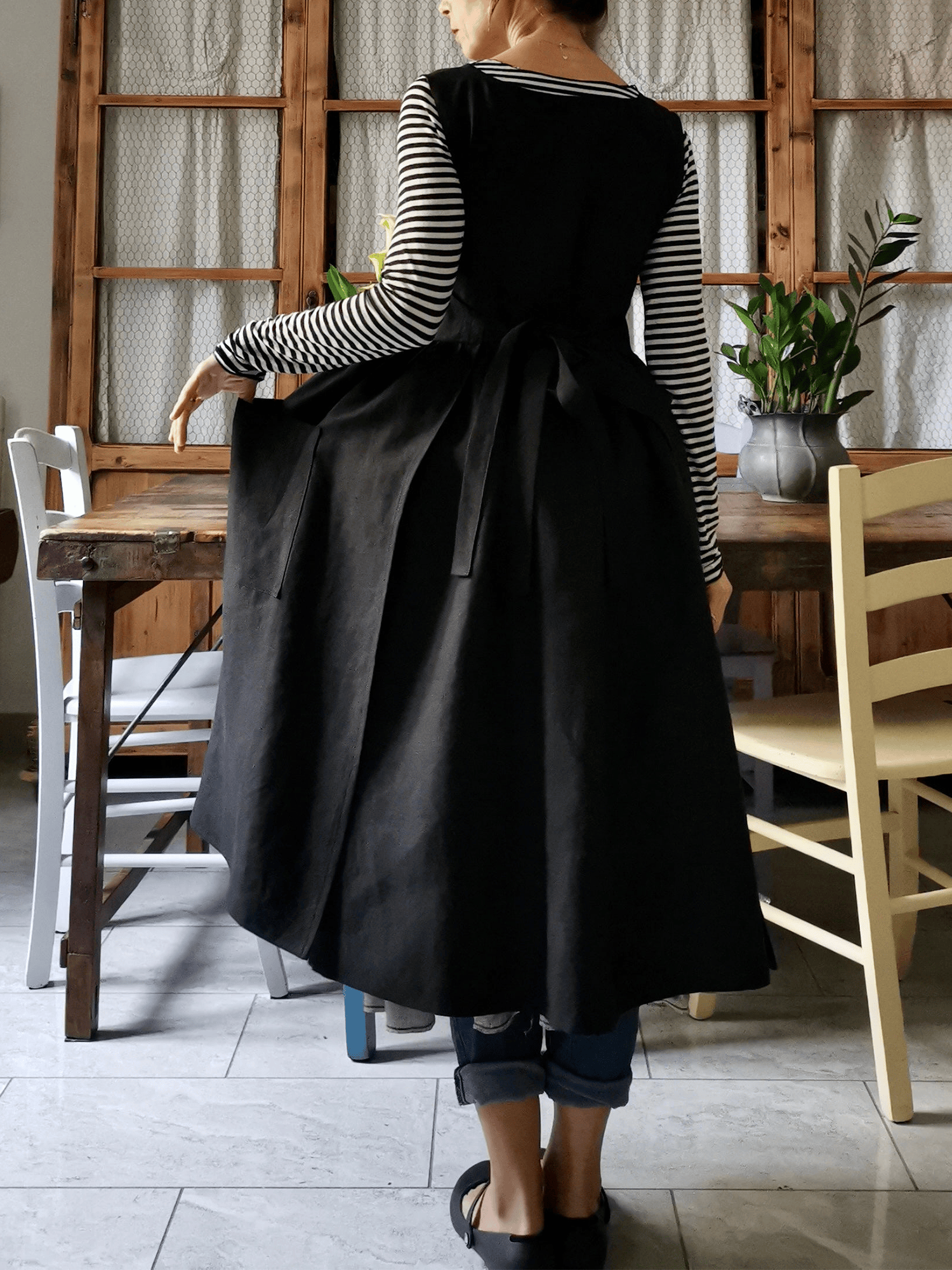 Black Linen and Cotton Kitchen Apron