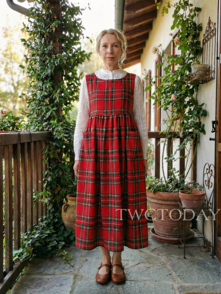 Vintage Red & Black Plaid Long Apron