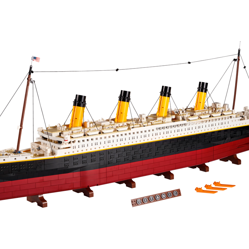 LEGO® Titanic