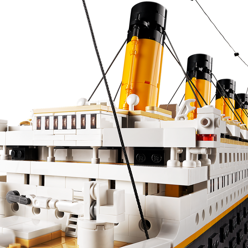 LEGO® Titanic