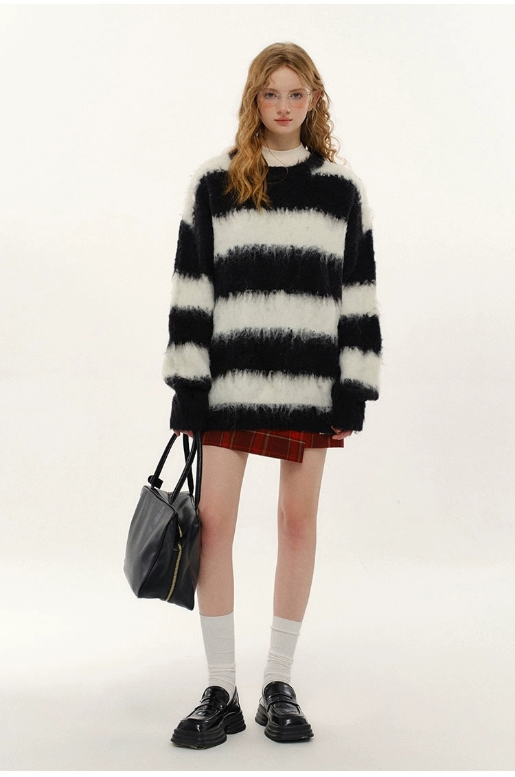 [Copy]2025 Autumn New Striped Color-Block Crew Neck Loose Sweater(BLACK)