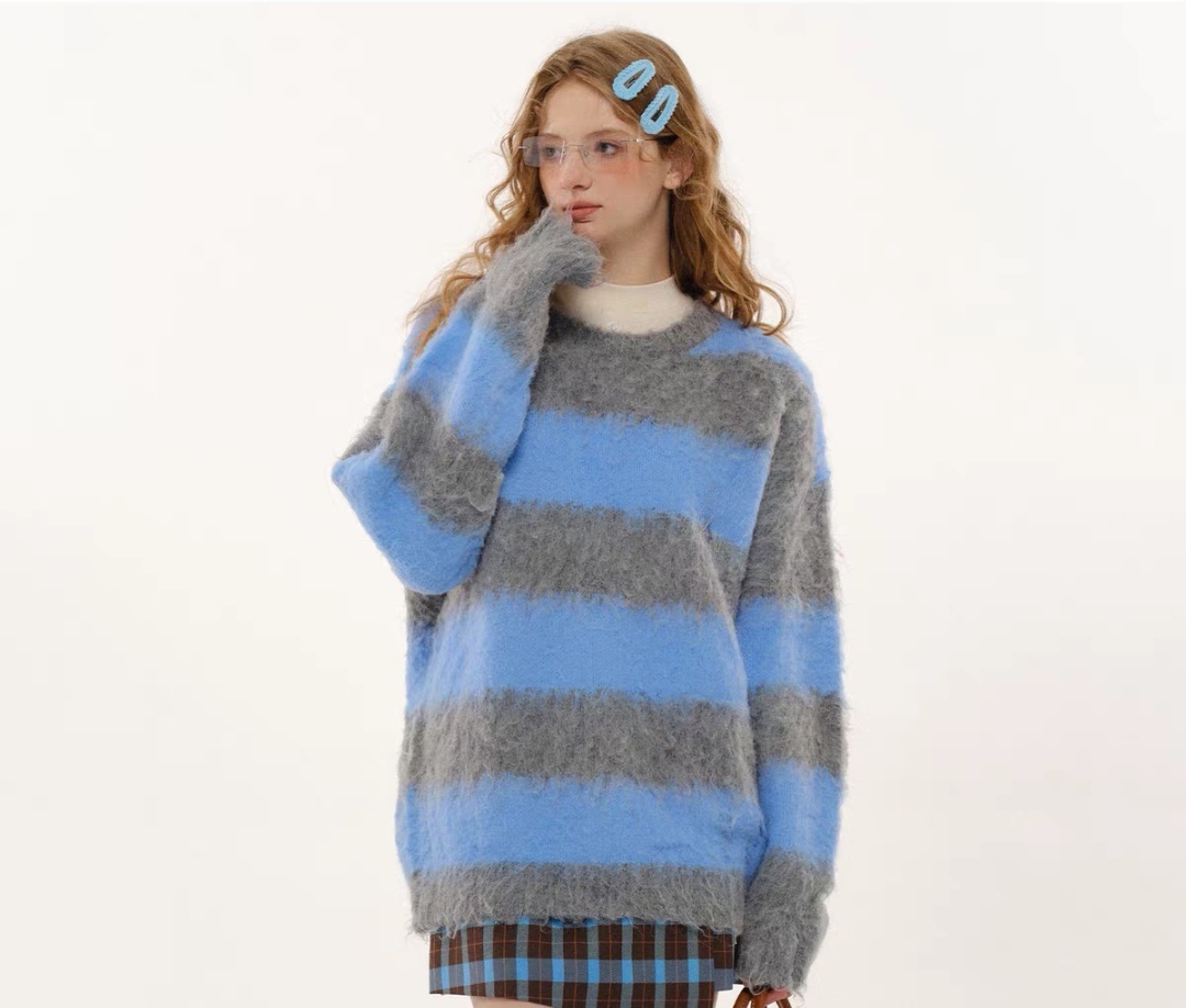2025 Autumn New Striped Color-Block Crew Neck Loose Sweater(BLUE)