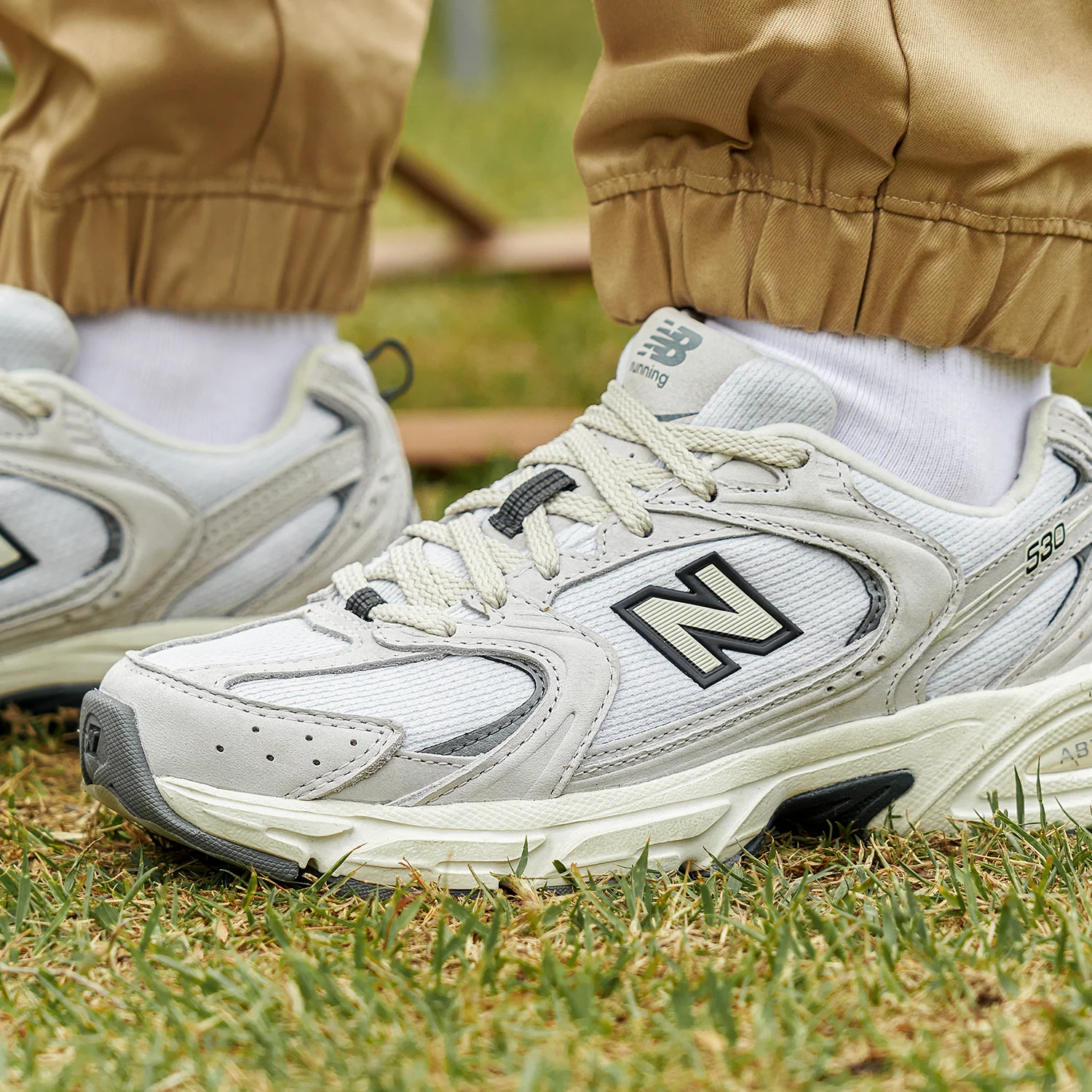 New Balatthhnce 530 'Grey White'