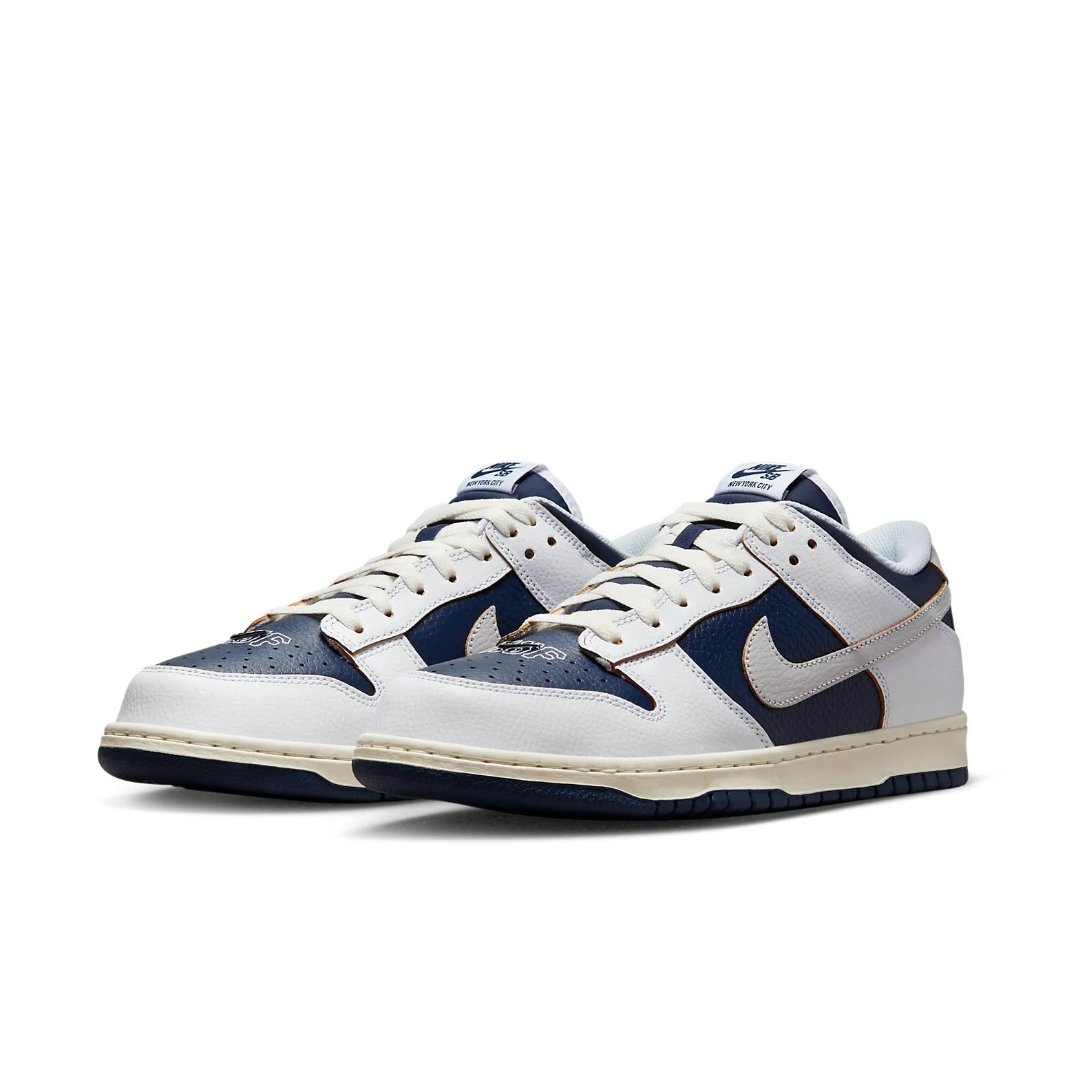 nitthhke  SB Dunk Low 'New York'