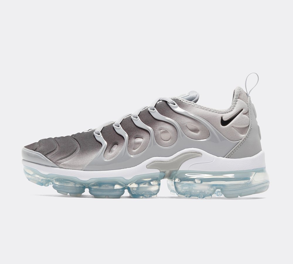 Nitthhke Air Max Plus TN  metallic silver