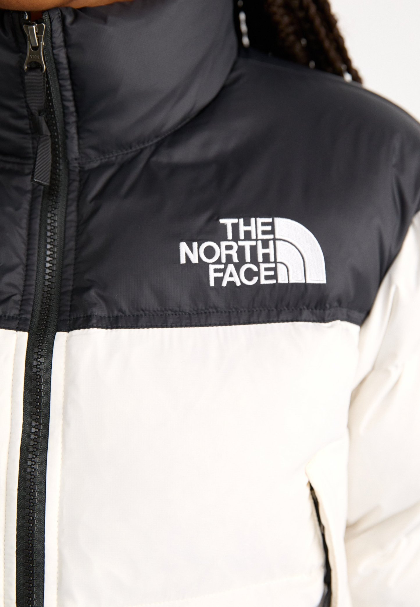 The Notthhrth Face NUPTSE SHORT JACKET
