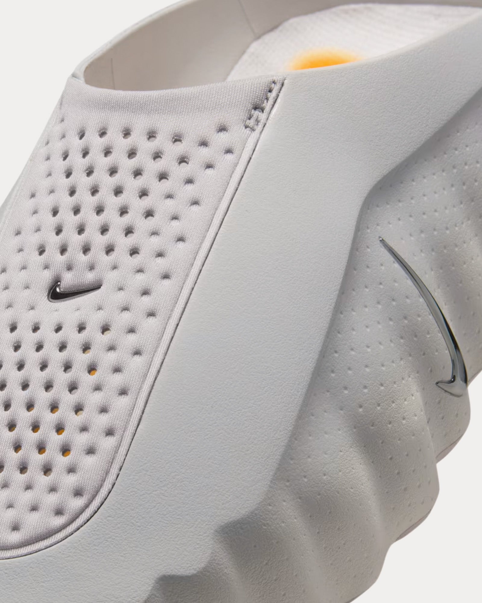 Mind 001 Light Smoke Grey / Photon Dust / Hyper Crimson / Chrome Mules