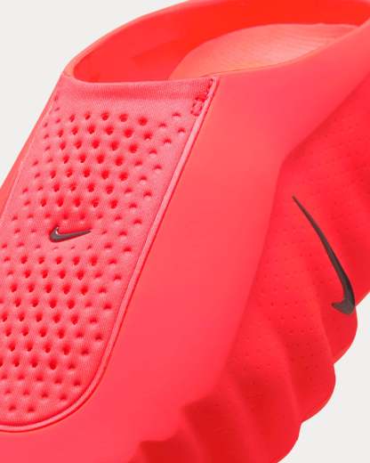 Mind 001 Solar Red / Hyper Crimson / Black / Chrome Mules
