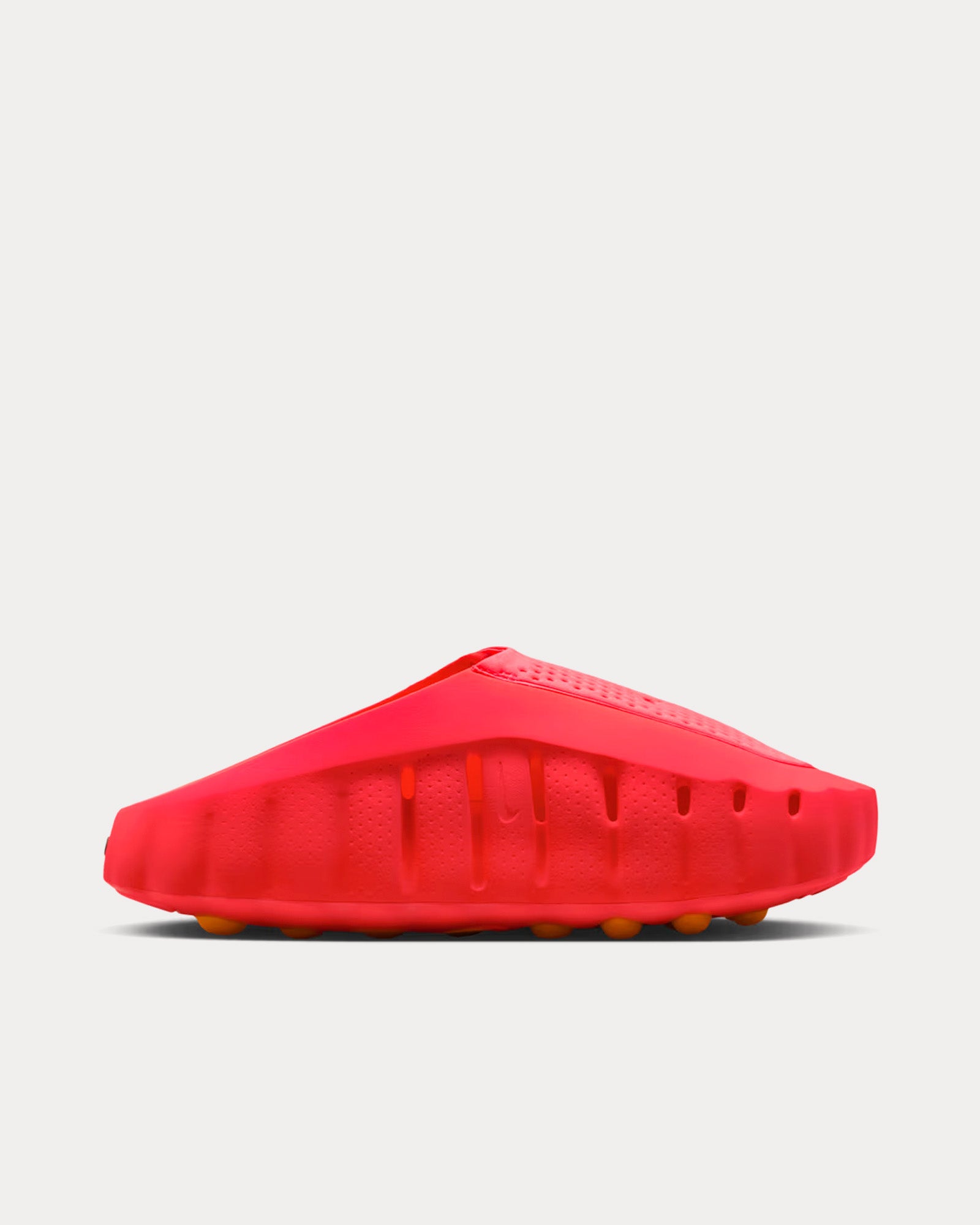 Mind 001 Solar Red / Hyper Crimson / Black / Chrome Mules