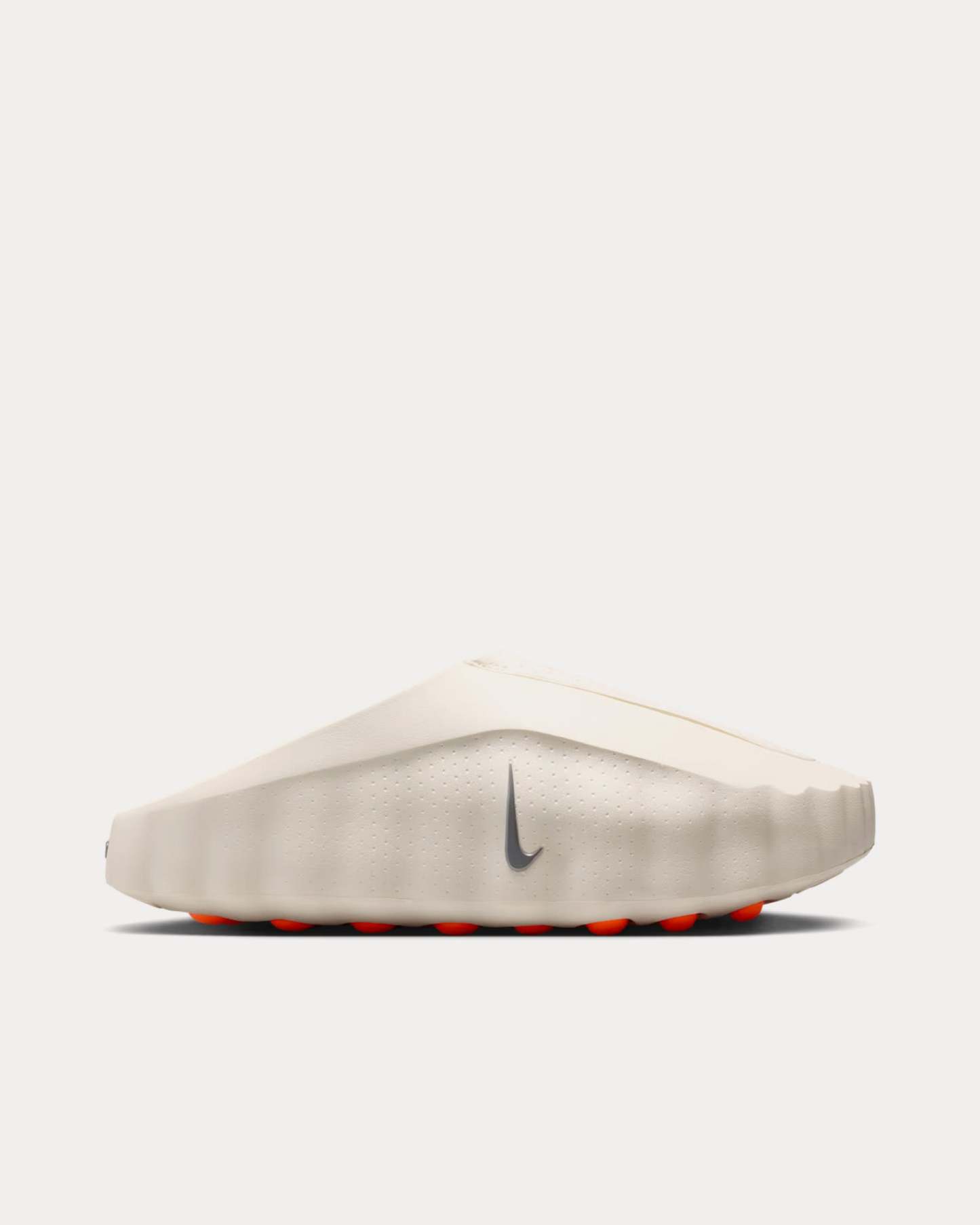 Mind 001 Sail / Hyper Crimson / Black / Metallic Platinum Mules