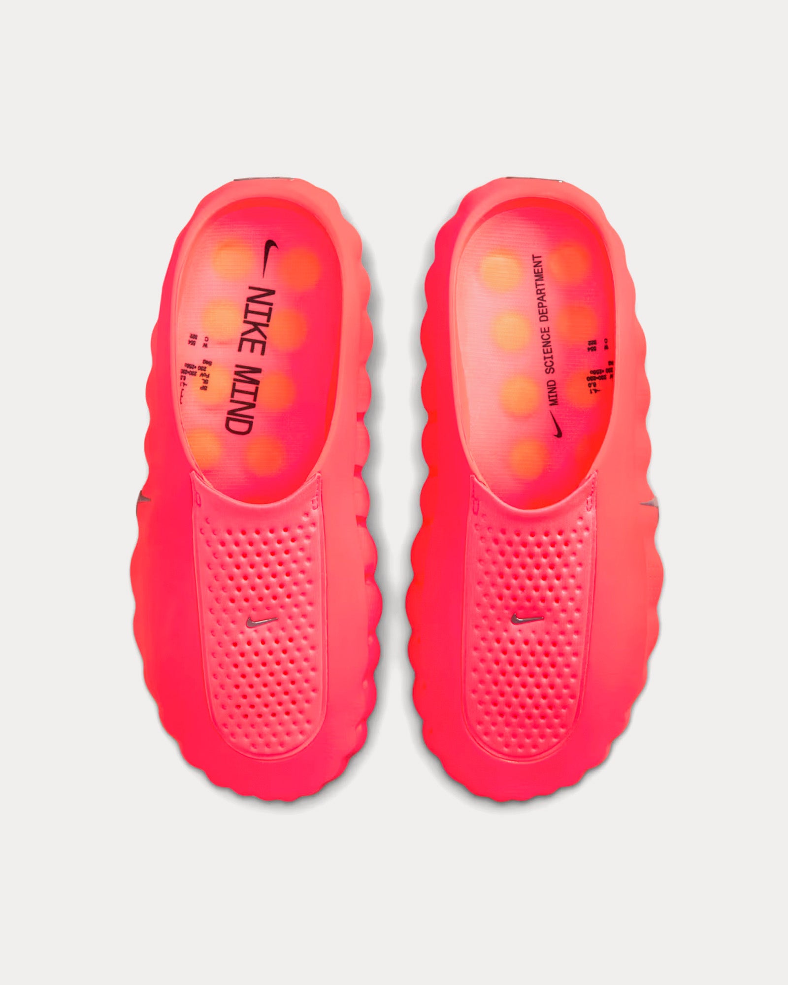 Mind 001 Solar Red / Hyper Crimson / Black / Chrome Mules