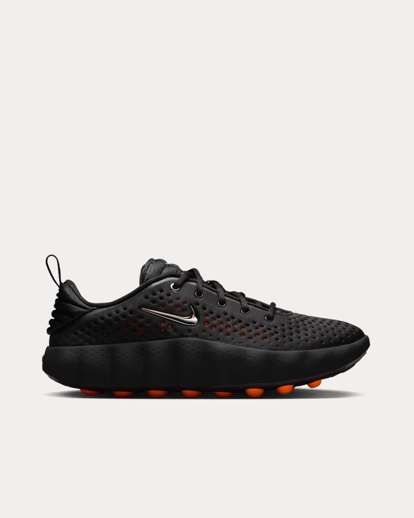 Mind 002 Black / Hyper Crimson / Hyper Crimson / Chrome Pregame Shoes