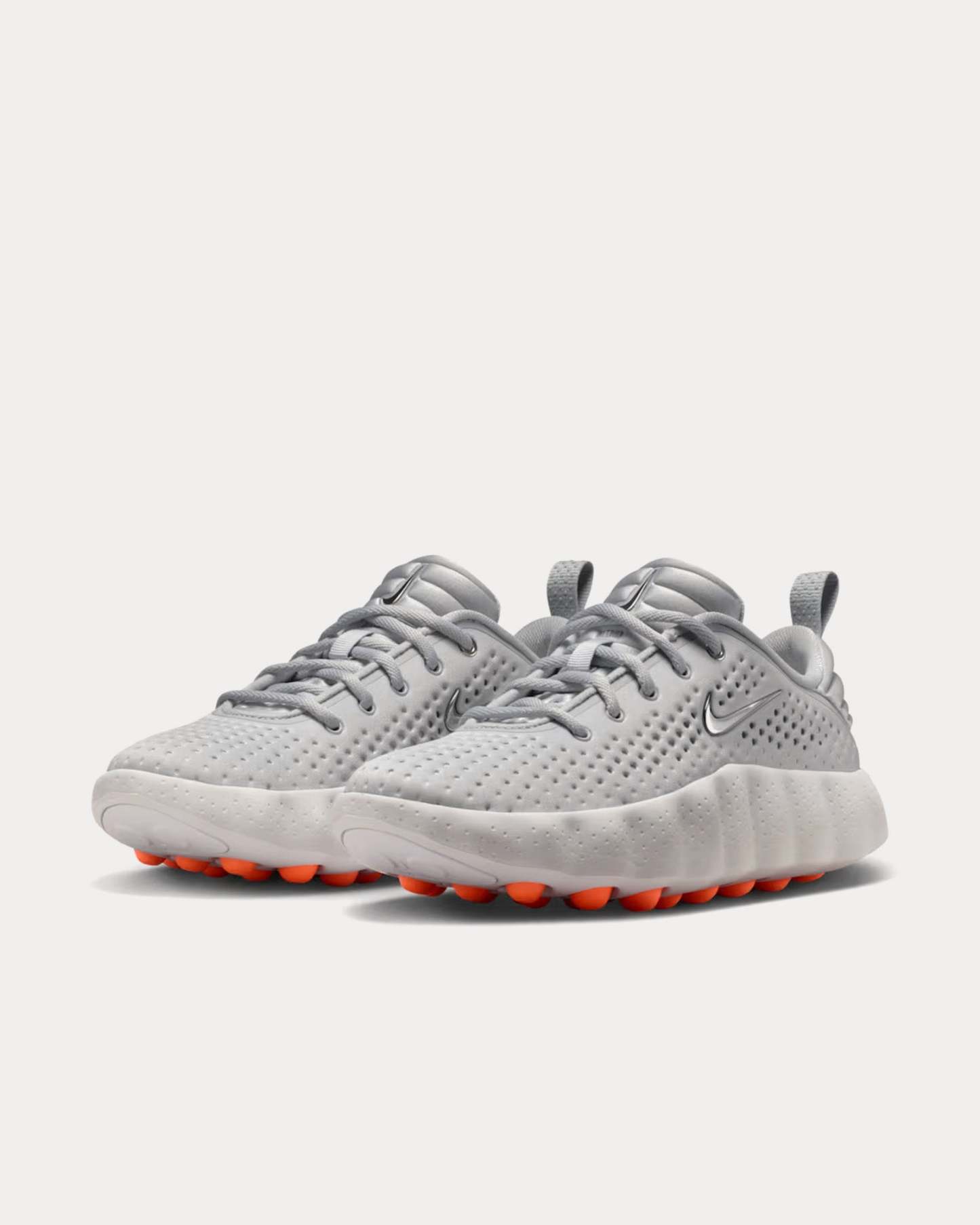 Mind 002 Light Smoke Grey / Photon Dust / Hyper Crimson / Chrome Pregame Shoes
