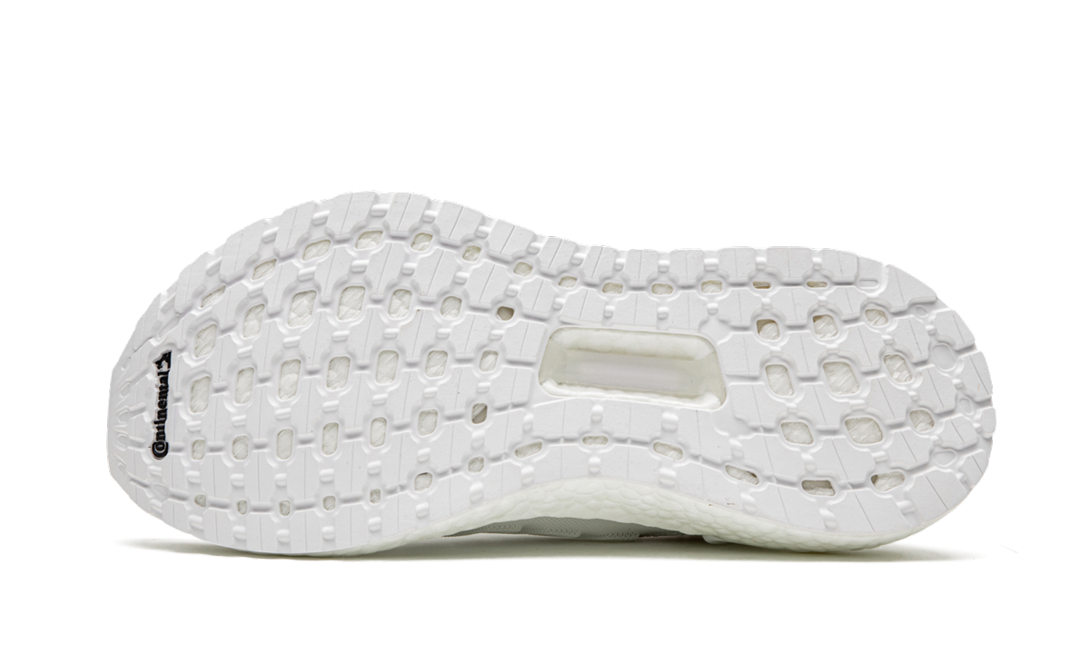 ULTRABOOST 19 WMNS "Triple White"