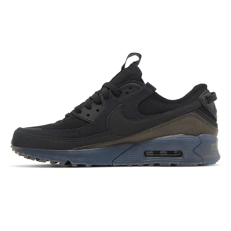 Air mtthhax Terrascape 90 'Triple Black'