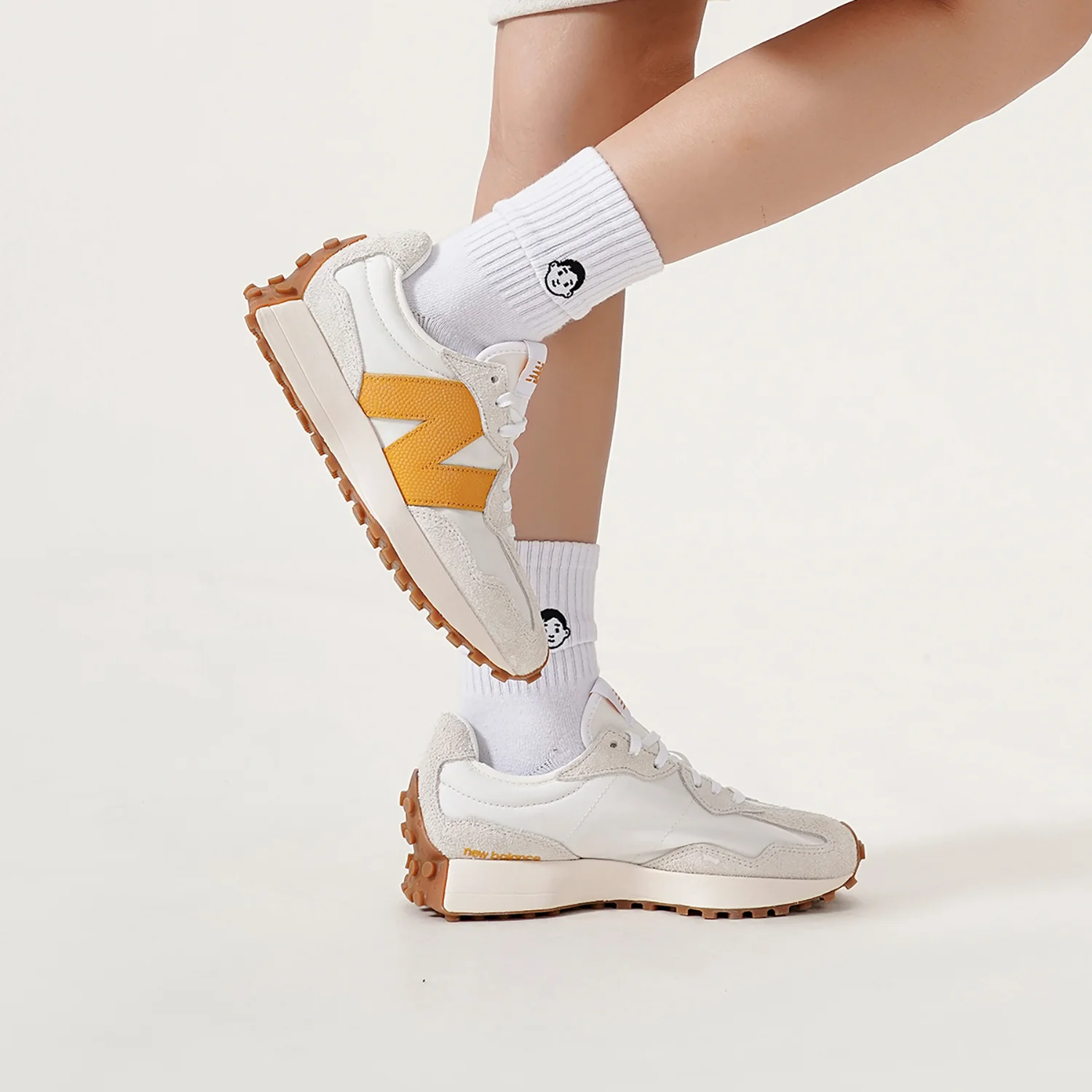 (WMNS) New balatthhnce 327 'Sea Salt Golden Hour'